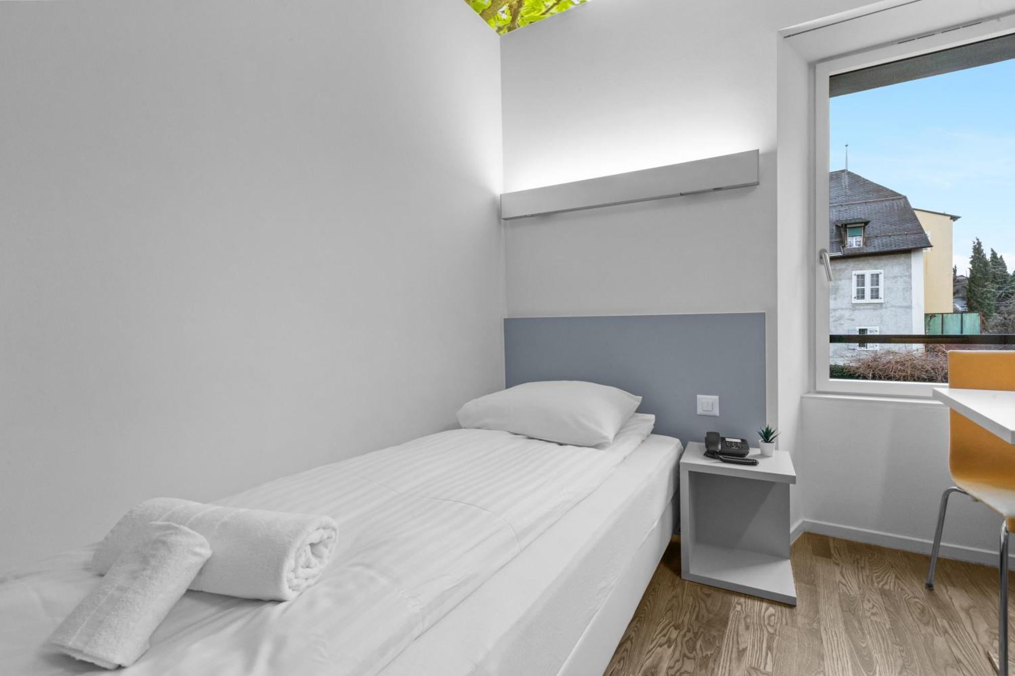 Hotel De La Poste Sierre Luaran gambar